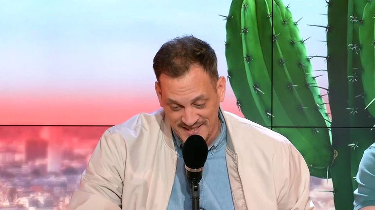 "Tous les jours, il y a un nouveau spectacle" : James Deano commente la visite de Nicolas Sarkozy à Lourdes