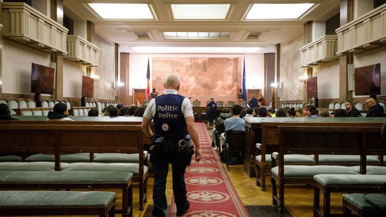 Faut-il encore juger les féminicides en cour d'assises ? "Je ne comprends pas la valeur ajoutée d'un jury populaire"