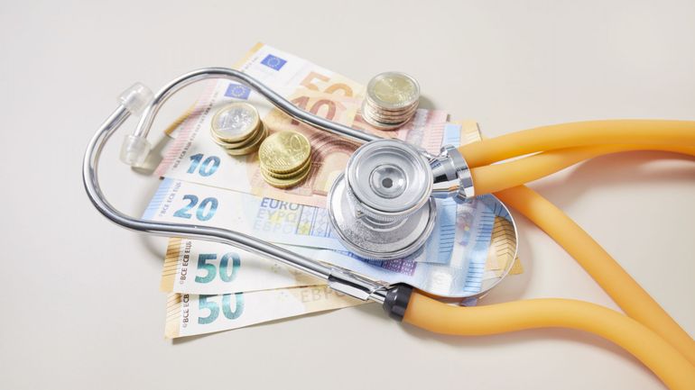 Plus d'une famille sur cinq a du mal à payer ses frais de santé, selon Testachats