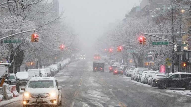 Des centaines de vols annulés à New York en raison d'une tempête de neige, un vol vers Bruxelles concerné