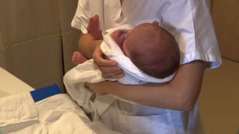 Bientôt un ticket modérateur pour les consultations chez les sages-femmes