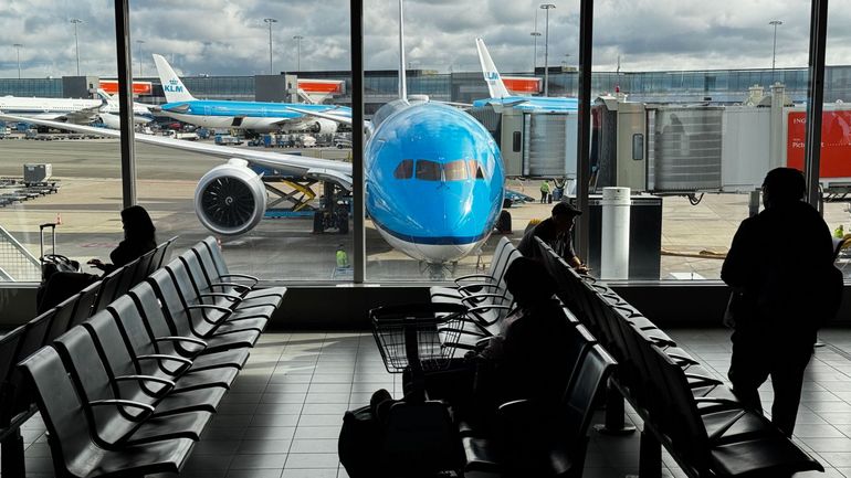 L'aéroport de Schiphol paralysé : 450 vols annulés à cause de la météo