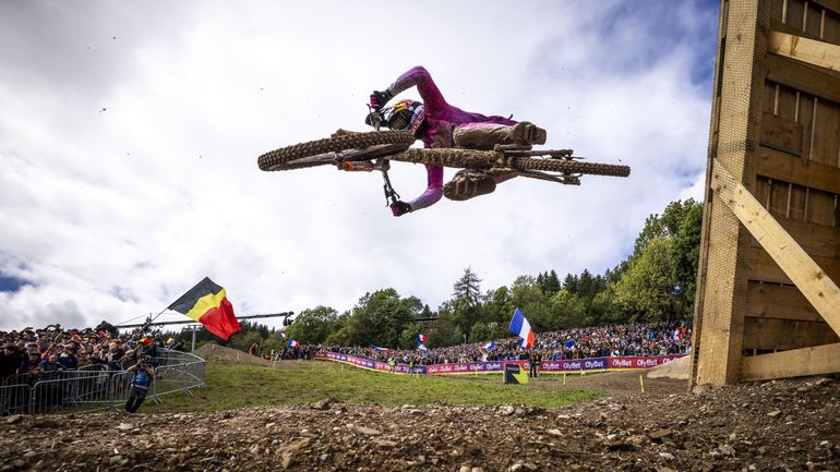 Martin Maes préface la saison de descente en VTT : 