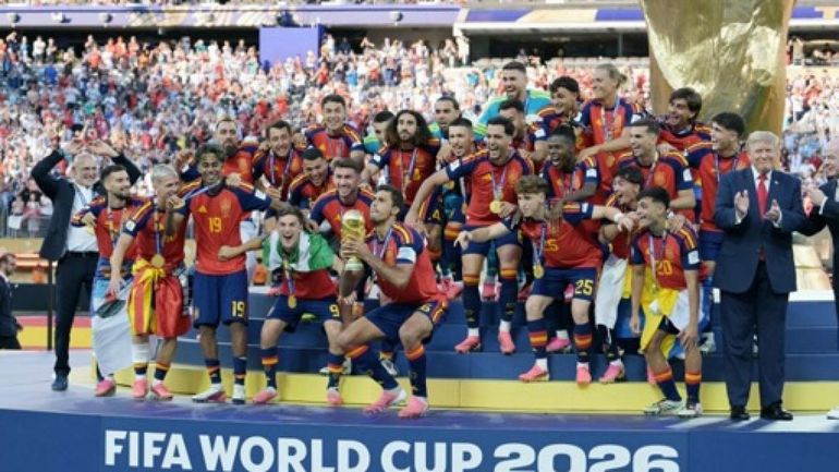 Célébration de la victoire de l'Espagne à la Coupe du monde : Donald Trump tente de s'immiscer sur la photo