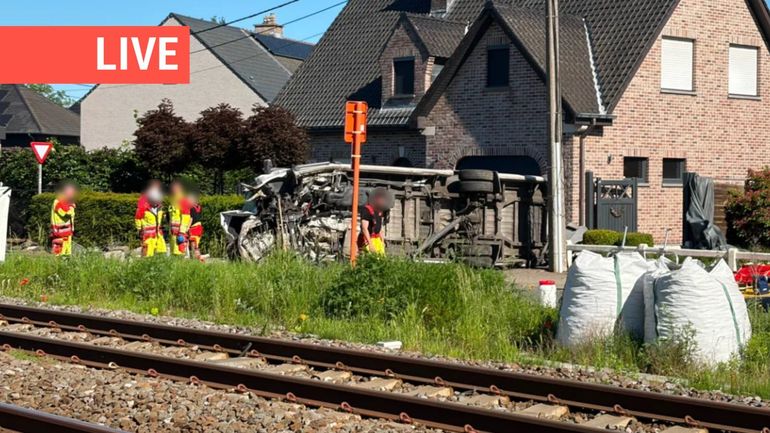 Suivez en direct l'édition spéciale du JT : quatre morts, dont deux enfants de 12 et 15 ans, dans un accident entre un car scolaire et un train à Buggenhout