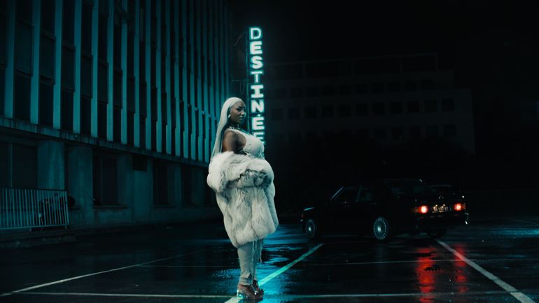 Le nouvel album “Destinée” d’Aya Nakamura vient confirmer son règne musical