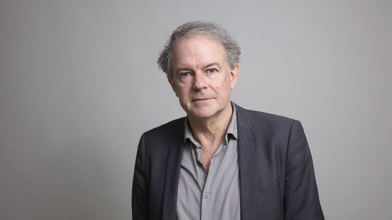 L'écrivain Yannick Haenel : " S’il y a un lieu qui ne devrait pas être le reflet de la société, c’est l’école "