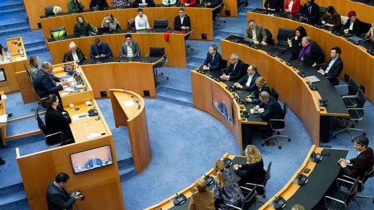 Le Parlement bruxellois annonce la suppression du dispositif d'aides à l'emploi Activa et son remplacement à partir de 2027