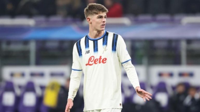 Charles De Ketelaere se blesse au genou à l'échauffement