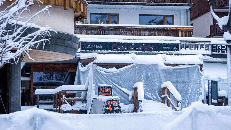 Bar incendié à Crans-Montana : les propriétaires de nouveau entendus par la justice suisse