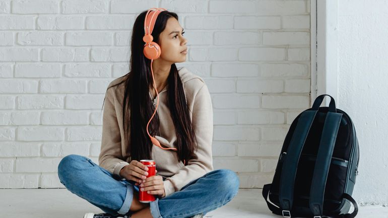 Grandir dans l’attente : Mariami raconte son adolescence en tant que demandeuse d’asile Grandir dans l’attente : Mariami raconte son adolescence en tant que demandeuse d’asile