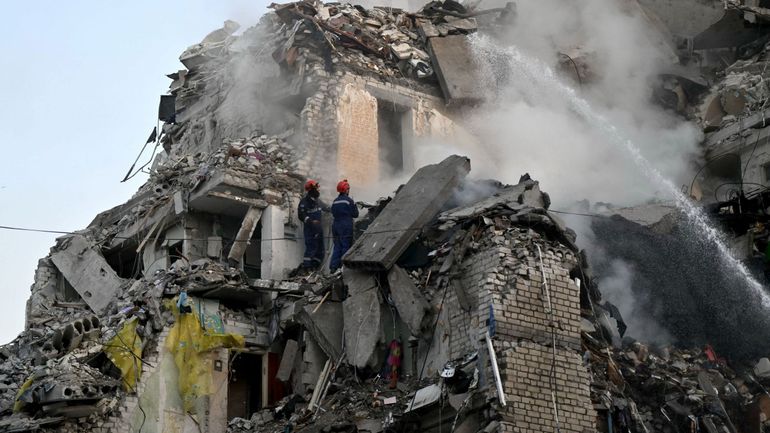 Guerre en Ukraine : une attaque russe massive fait au moins neuf morts à Kiev, selon un dernier bilan toujours provisoire