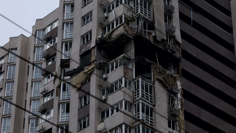 La Russie et l'Ukraine reprennent leurs frappes, malgré des efforts de médiations