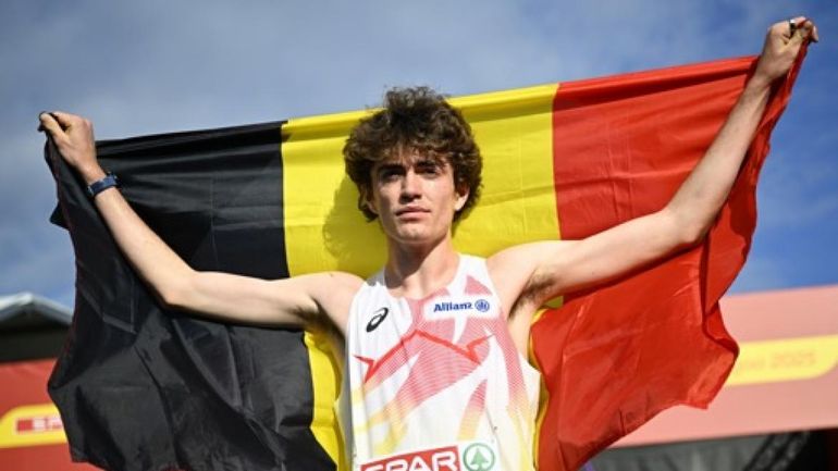Championnats d’Europe de cross-country : Willem Renders radieux après sa victoire chez les juniors (U20) : "Trop fou pour être vrai" Championnats d’Europe de cross-country : Willem Renders radieux après sa victoire chez les juniors (U20) : "Trop fou pour être vrai"