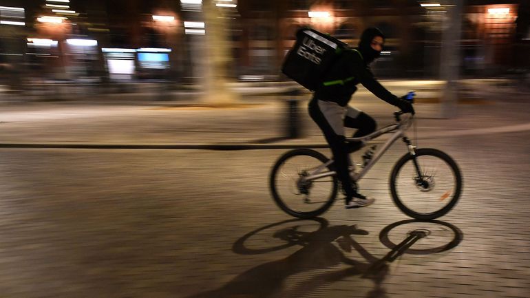 Uber Eats, Deliveroo : les livreurs bientôt tous indépendant