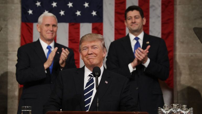 Donald Trump n'a-t-il plus sa place en direct à la télévision américaine ?