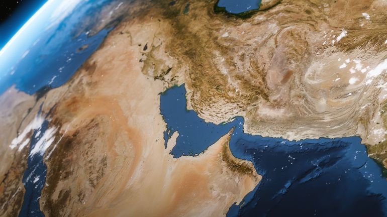 Guerre au Moyen-Orient : l'Iran dit avoir trouvé un accord avec Oman sur une nouvelle voie de navigation dans le détroit d'Ormuz