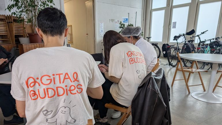 Une brigade numérique mobile à l’œuvre dans tout Bruxelles Une brigade numérique mobile à l’œuvre dans tout Bruxelles