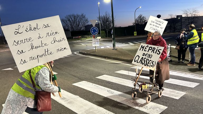 Gosselies : barrage filtrant des enseignants en colère
