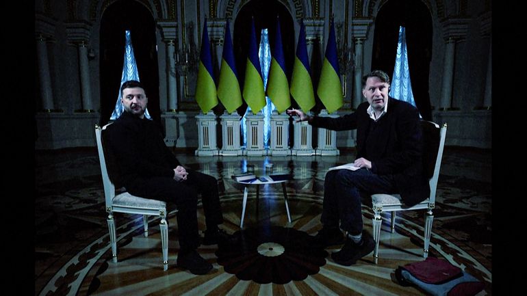 GUerre en Ukraine: Zelensky interrompu en pleine interview par une coupure de courant (vidéo)