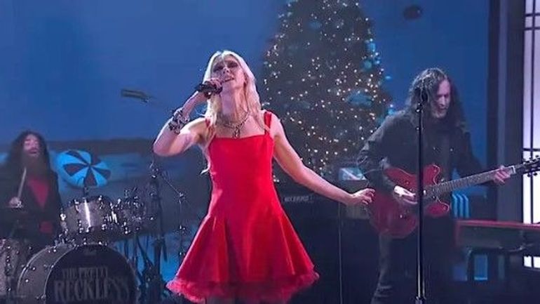 Taylor Momsen de The Pretty Reckless transforme sa chanson d'enfance du Grinch en version rock 25 ans après Taylor Momsen de The Pretty Reckless transforme sa chanson d'enfance du Grinch en version rock 25 ans après