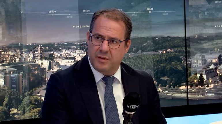 Hausse du prix du carburant et conclave budgétaire : le gouvernement va-t-il activer le cliquet inversé ? "Cela sera l'objet d'une discussion spécifique" assure David Clarinval