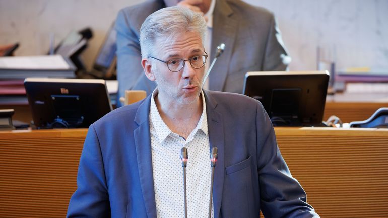 Stéphane Hazée, chef de groupe Ecolo au Parlement wallon : "On a un gouvernement à la méthode badaboum avec des réformes qui ne fonctionnent pas"