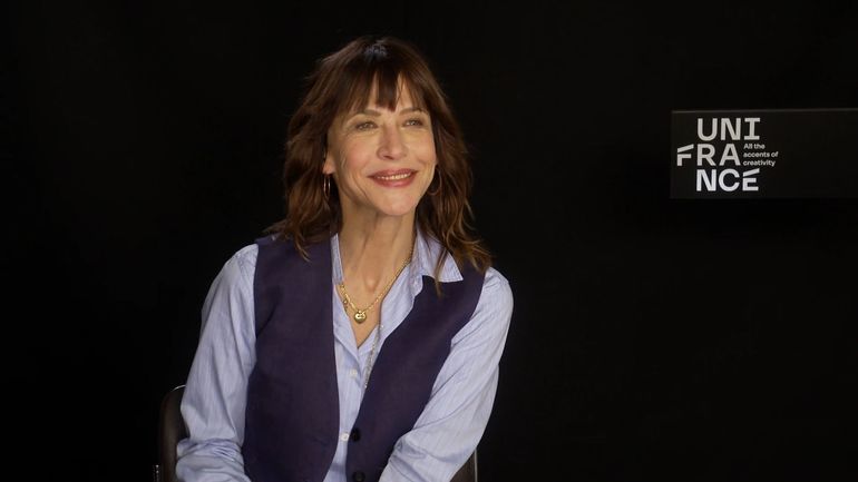 Sophie Marceau retrouve le rôle d’Anne dans "LOL 2.0" : "C’est le passage de cette génération d’adolescents à l’âge adulte"