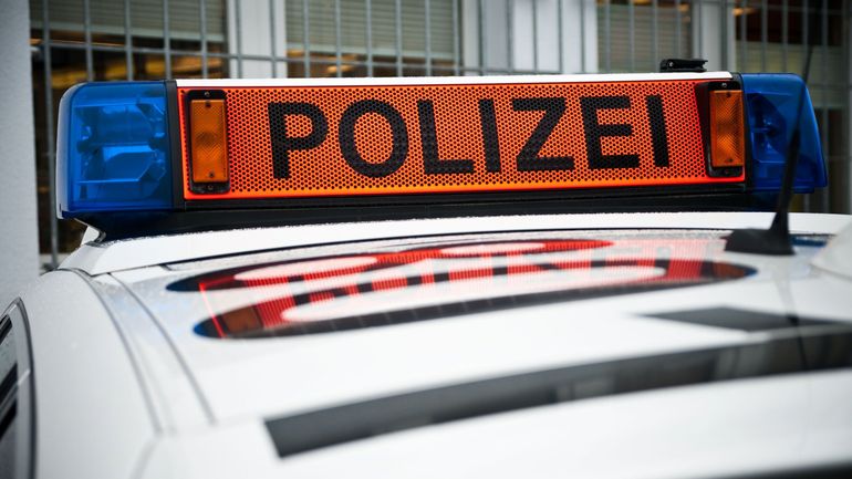 Un homme blesse trois personnes à l'arme blanche dans une gare près de Zurich, en Suisse