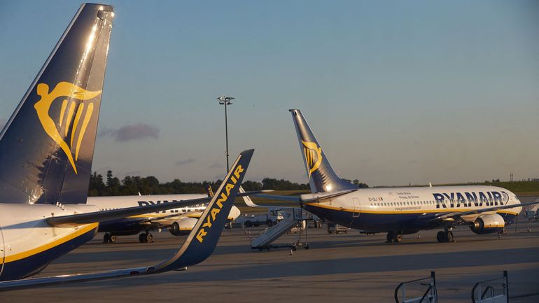 Ryanair, sous pression avec la hausse des coûts, va supprimer des lignes en Belgique