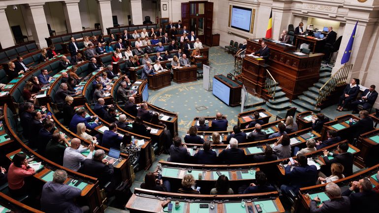 Les débats à la Chambre après la déclaration de politique générale du gouvernement De Wever reprennent ce vendredi à 8 heures