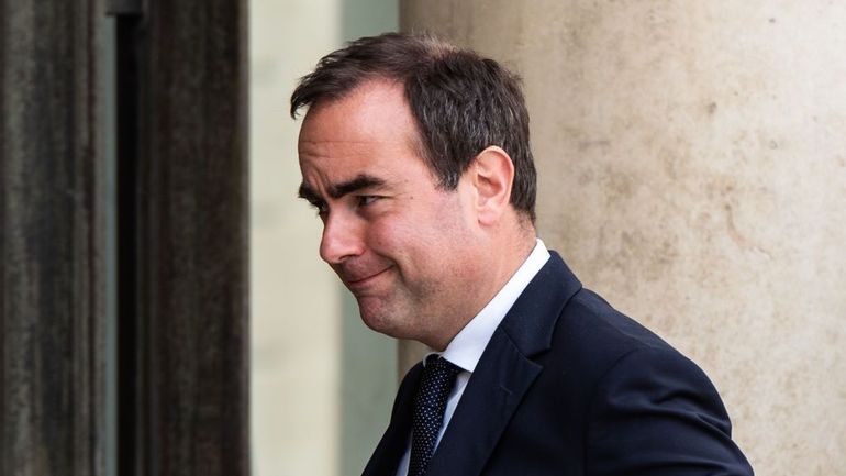 Premier répit pour Sébastien Lecornu : l'Assemblée nationale rejette la première motion de censure contre le nouveau gouvernement