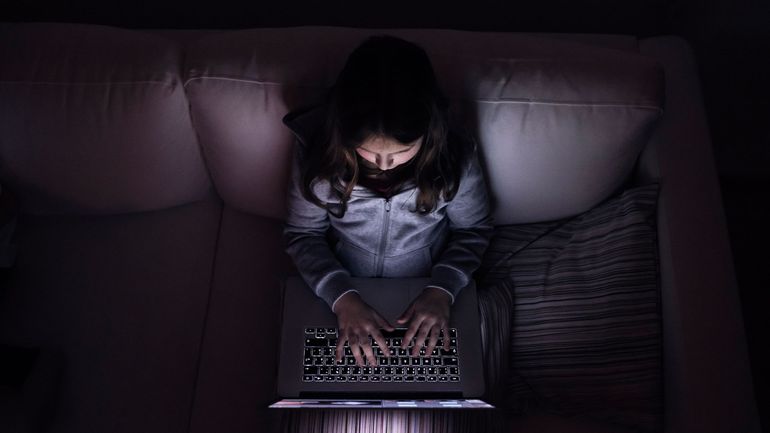 C'est quoi le réseau 764 ? Comprendre cette ultraviolence en ligne pour mieux protéger nos jeunes