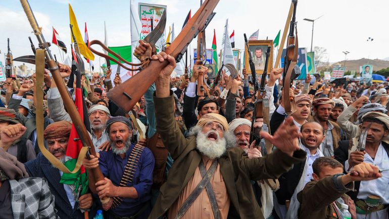 Guerre au Moyen-Orient : le principal négociateur iranien annonce que la guerre "ne se terminera jamais avec une reddition de l'Iran"