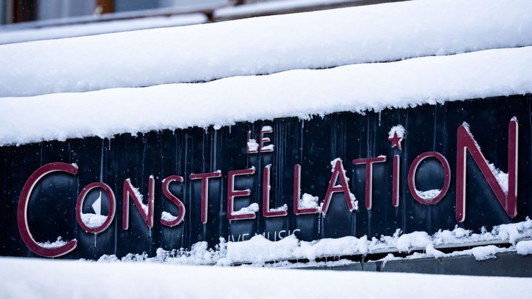 Incendie dans un bar de Crans-Montana : le Valais interdit les engins pyrotechniques à l'intérieur