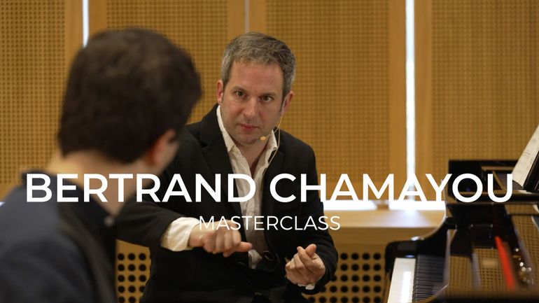 "La masterclass, c’est comme un laboratoire" : découvrez la masterclass du pianiste Bertrand Chamayou, à voir sur Auvio