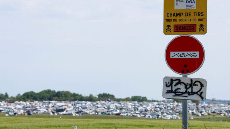Un obus retrouvé à proximité d'un terrain militaire sur lequel 40.000 fêtards participent à une rave illégale