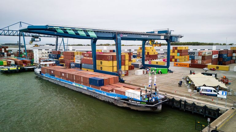 Les terminaux à conteneurs du port de Rotterdam touchés par un mouvement de grève