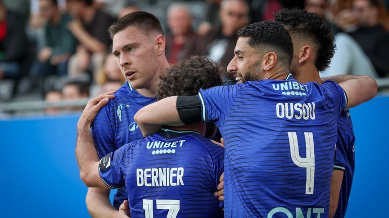 Charleroi reste en vie après sa victoire logique à OHL