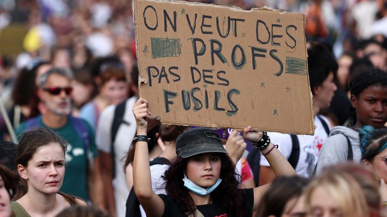 Quatre-cent-quarante interpellations lors des blocages de lycées en France mardi