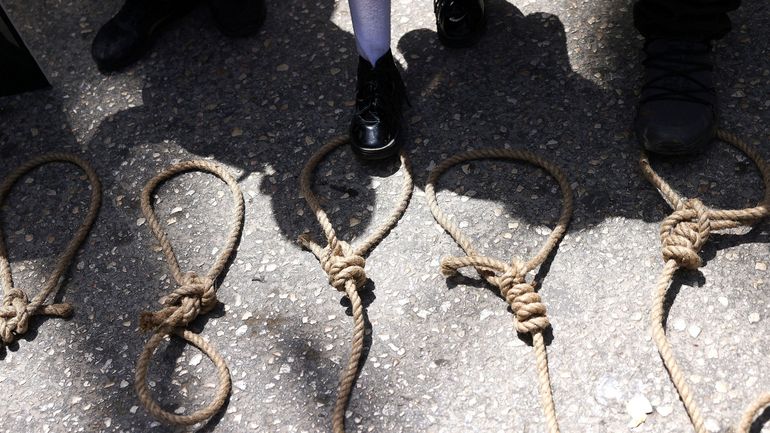 Guerre au Moyen-Orient : l'Iran pend deux hommes accusés d'appartenir à des "groupes terroristes"
