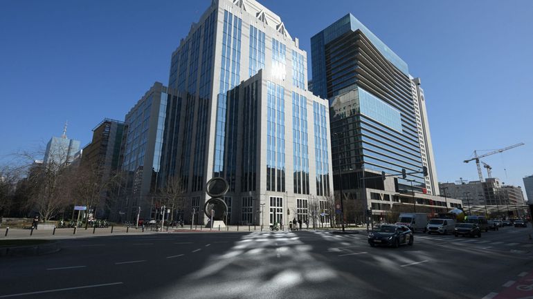 Avoirs russes gelés : la banque centrale russe entame une procédure en justice contre Euroclear