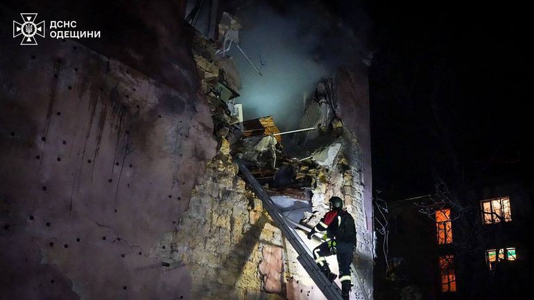 Guerre en Ukraine : deux morts et 14 blessés dans des frappes russes sur Odessa