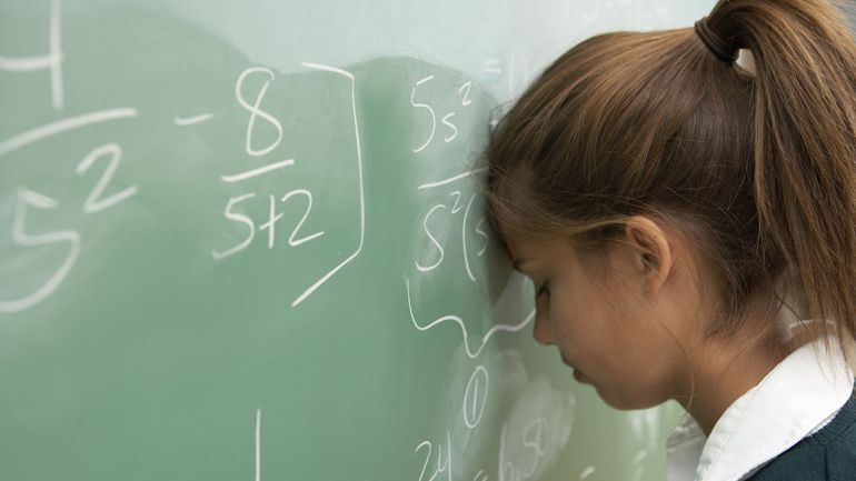 Les filles à la traîne en maths : un recul inquiétant selon l'Unesco