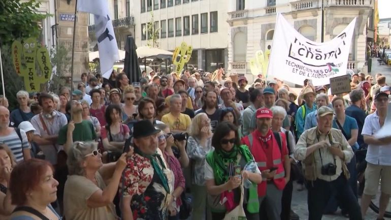 Réforme des pensions : syndicats et travailleurs des arts déposent un recours contre la réforme des pensions