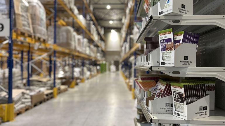 L’entreprise namuroise Ethiquable aura bientôt sa propre ligne de production de pralines : "On veut montrer qu’une autre manière de faire du commerce est possible" L’entreprise namuroise Ethiquable aura bientôt sa propre ligne de production de pralines : "On veut montrer qu’une autre manière de faire du commerce est possible"