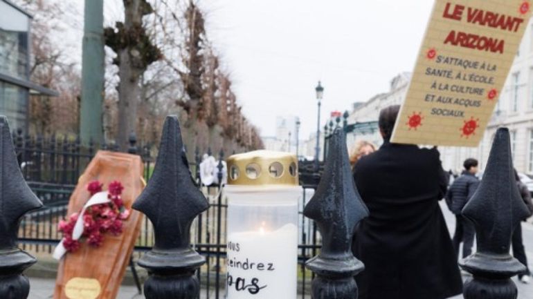 Rassemblement d’enseignants à Bruxelles avant le vote du budget FWB