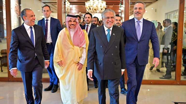 Guerre au Moyen-Orient : le Pakistan prêt à accueillir des pourparlers, Israël en passe d'étendre la zone tampon au Sud Liban, le fil des évènements du 29 mars 2026