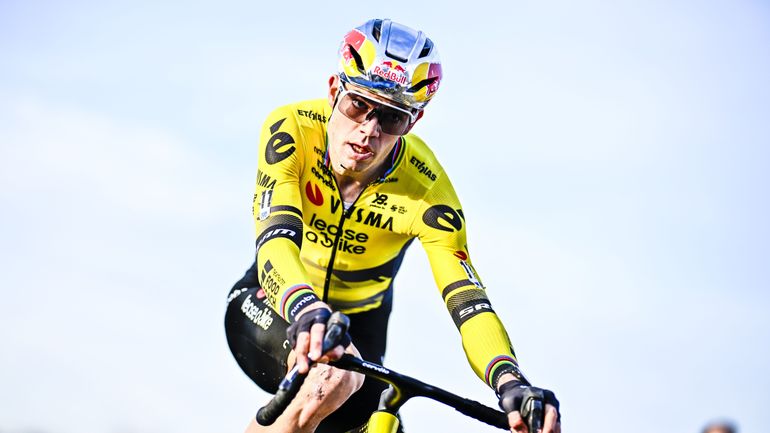 Wout van Aert, 2e à Hofstade: "Van der Poel était clairement le plus fort mais je suis à ma place"