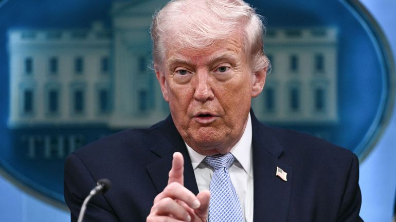 Guerre au Moyen-Orient : Donald Trump menace toujours plus fort l'Iran, deux complexes pétrochimiques iraniens frappés